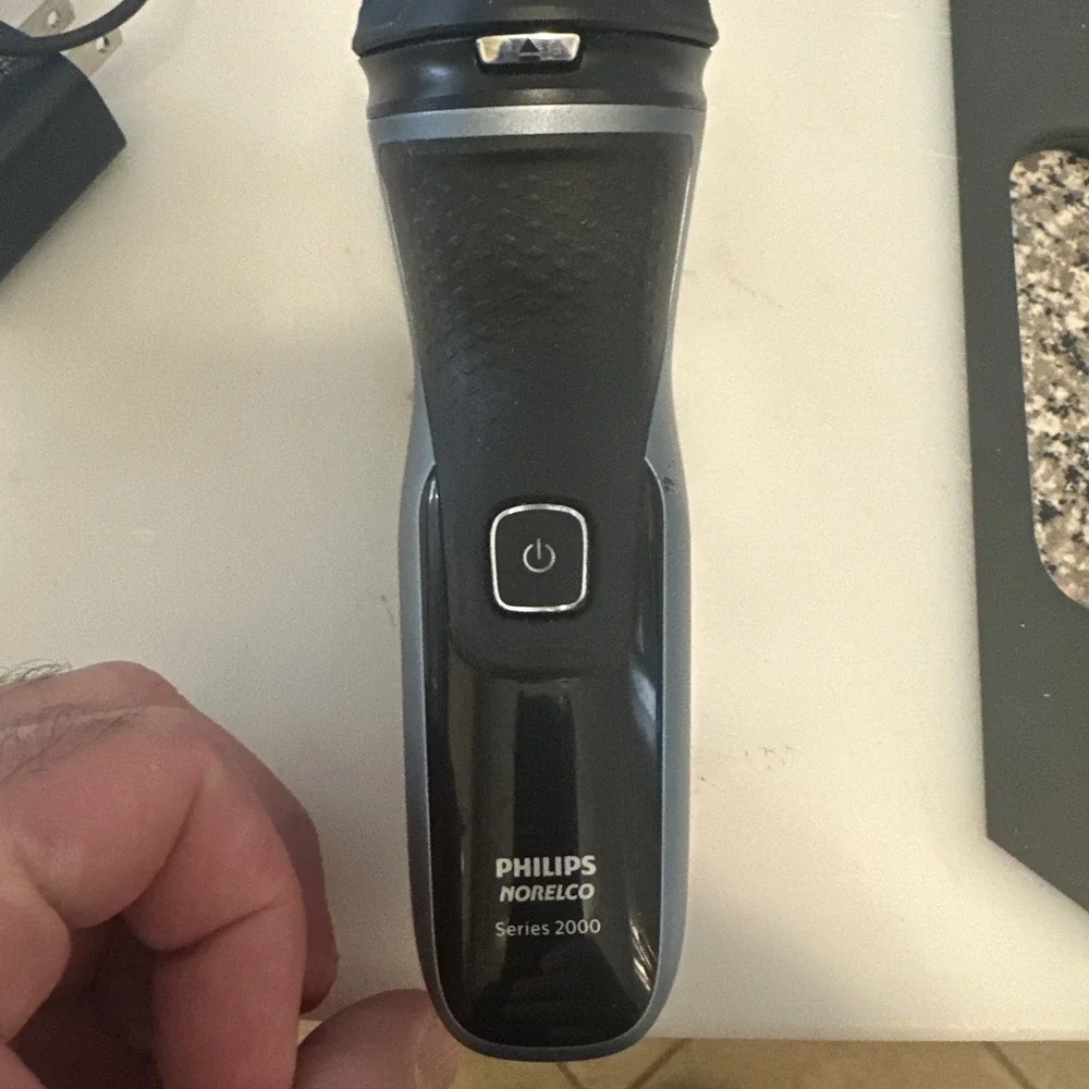 Philips Norelco Series 2000 S1211 Men's Trimmer Wet & Dry Electric Shaver Read
